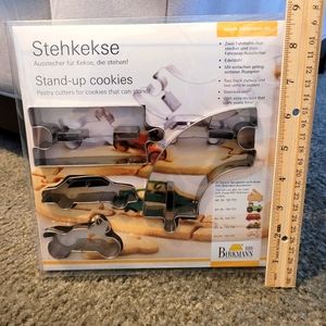 Cookie Cutters, Vehicles and Track pieces